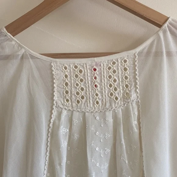 Free people, White flowy blouse, size small - Picture 9 of 10